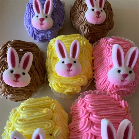 Are you wrapping your christmas presents wrong? Easter Treats | Bakery near Schaumburg | JaroschBakery.com