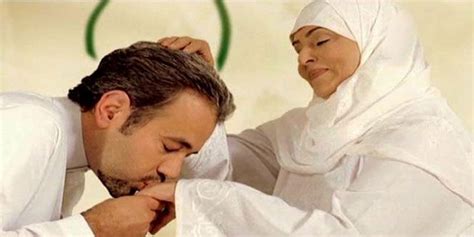 Apabila manusia semakin berumur mereka lebih sensitif dalam setiap perkara. Cara Menghormati Ibu Bapa Gaya Rasulullah, Menurut Ajaran ...