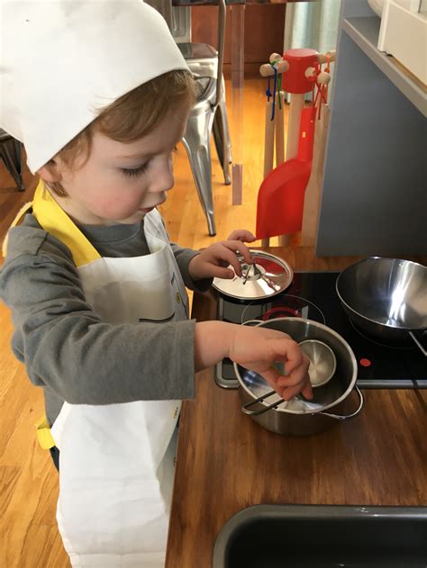 We have graters, garlic presses, pestle and mortar sets, spatulas, peelers, ladles, and much more to make your time spent in the kitchen fun and inspiring. IKEA DUKTIG Play Kitchen Hack - There's a Shoe for That