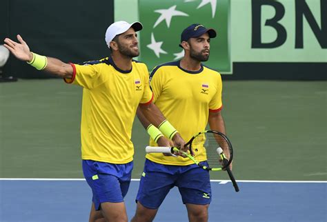 La pareja número tres del circuito de dobles, los colombianos juan sebastián cabal y robert farah, clasificaron este viernes a la final del atp de barcelona, después de vencer a los franceses jeremy chardy y fabrice martin. Cabal y Farah pasan a la final del Masters 1000 de Roma ...