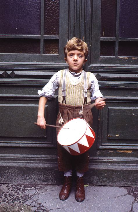 The original trailer in high definition of the tin drum directed by volker schlöndorff and starring david bennent, mario adorf, angela winkler, katharina. Die Blechtrommel - Kinokalender Dresden