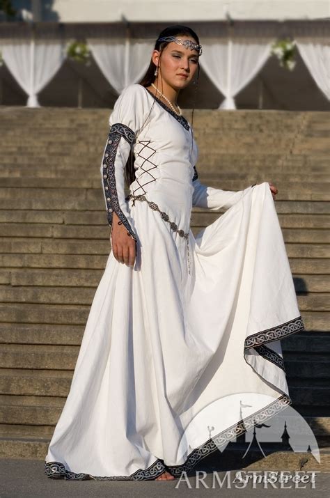 Vintage weiß ivory brautkleid hochzeitskleid umstandskleid standesamt kleid. Mittelalter Kleidung für Frau „Dame" kaufen. Vorhanden in ...