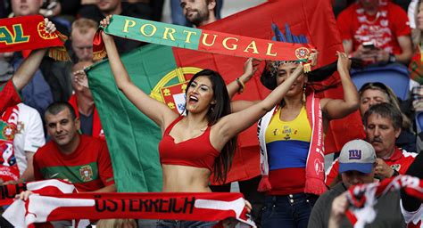 La final de la eurocopa de 2016 fue un partido inolvidable en directo desde parís para todos los aficionados al fútbol. Portugal Wins Euro 2016 Football Championship Beating ...