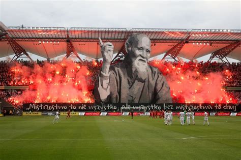 Legia warszawa rozgrywa swoje mecze na stadionie miejskim legii warszawa im. Legia.Net - Legia Warszawa - Oprawy kibiców Legii na meczu ...