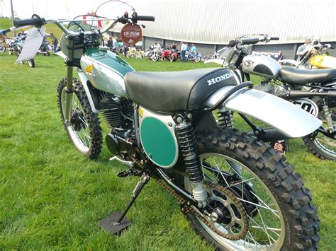 This 1974 honda cr250m elsinore is said to have been acquired by the seller after more than 25 years of hanging on display in a honda dealership. OldMotoDude: 1974 Honda CR250M Elsinore -- 1974 and ...