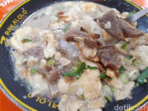 Soto tangkar mudah kamu temukan di warung kaki lima di jakarta. Soto Roxy H. Darwasa: Unik! Soto Betawi Legendaris 72 ...