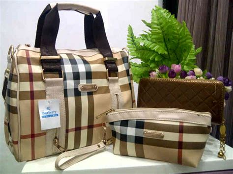 Speedy multy speed adalah paket yang menawarkan perbedaan kecepatan. BURBERRY SPEEDY SSUP 3 IN 1 (PAKET BARU) | tasbaguskubandung