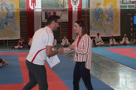 Weil karate nicht olympisch war. Karate: Empfang für Bettina Plank | Olympiazentrum Vorarlberg