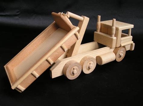 Holzspielzeug fürs baby selber bauen. LKW Kipper Spielzeug aus Holz, Geschenk - SOLY ...