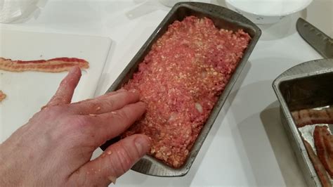 That takes 65 minutes at 350 degrees, in my oven. 2 Lb Meatloaf At 325 / How Long To Cook Meatloaf At 325 Degrees : My hint for that comes from ...