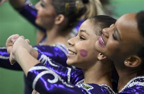 Rebeca já se apresentou ao som de beyoncé nas olimpíadas do rio de janeiro em 2016. Flávia e Rebeca fecham classificação na "zona do pódio", e ...