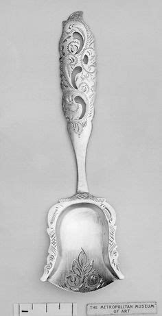 This wooden spoon and fork wall decor will capture your eyes and you will have a strong desire to collect this if you for any reason has attachment or this adorable and creative wooden kitchen decoration can be used as: Vintage Italian Serving Set Fork and Spoon Cherub Fleur de Lis Brass | Serving set, Antique ...