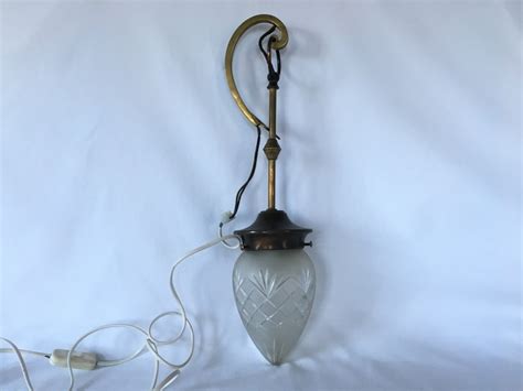 Check spelling or type a new query. Vegglampe med glasskuppel - Antiqua Et Hodierna