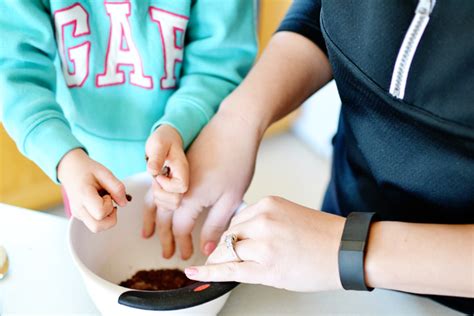 Although egg hunts are always fun, sometimes kids are upset when they happen too fast, because everyone makes a mad dash for the eggs—and kids will have a great time searching for eggs while parents will love seeing the joy on their kids' faces when they return with their bounty, thanks to these. Easy Easter Dessert Egg Hunt Snack Pack Pudding Cups | Bre Pea