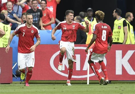 Damit niemand den überblick verliert, wo welches spiel im livestream zu sehen ist, geben wir hier zusammenfassung. Fußball-EM 2016: Island besiegt Österreich und steht im ...