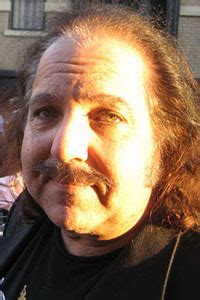 Ron jeremy, справжнє ім'я ronald jeremy hyatt, прізвисько — «the hedgehog»; Рон Джереми (Ron Jeremy) (12.03.1953): биография ...