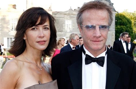 Una relazione iniziata nel 2007 (si erano conosciuti sul set), le nozze nel. Sophie Marceau a Christopher Lambert se po sedmi letech ...