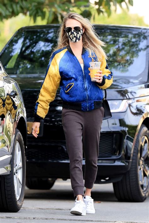 18 июня 2021, 11:47 41. Cara Delevingne - Out in Los Angeles 02/15/2021 • CelebMafia