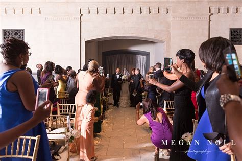 Wedding guests can either share their images using the eversnap app for ios or android, or by logging onto eversnap's website. Unplugged Weddings - Having your wedding ceremony device free