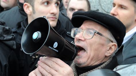 L'opposant russe Limonov arrêté lors d'une manifestation ...