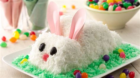 It's worth a try next time you want to bake something sweet! 16 Rabbit Cakes for Some-Bunny Special This Easter