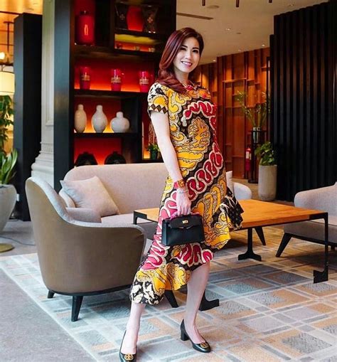 Batik kopi tutung atau berarti kopi…» 45+ Model Dress Batik Modern Kombinasi Elegan Terbaru 2020