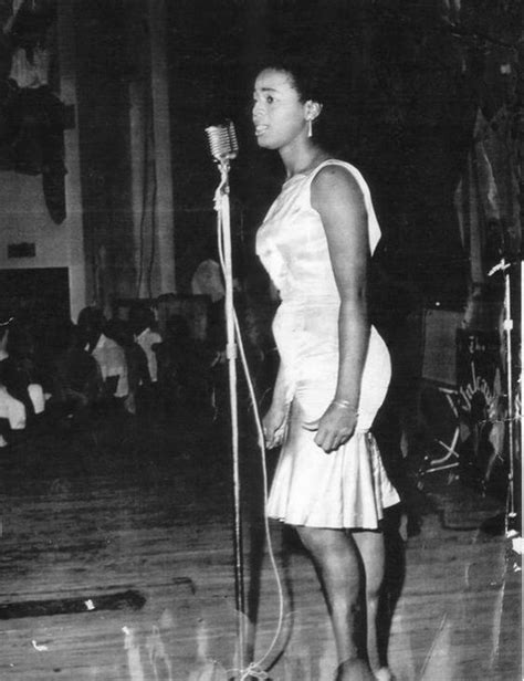 All symbols such as hearts, flowers, arrows, objects and much more! La regina del Rocksteady: Phyllis Dillon | Calypso, Musica reggae e Musica soul