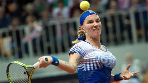 We're still waiting for svetlana kuznetsova. Svetlana Kuznetsova captures Kremlin Cup - Sportsnet.ca