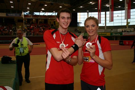 Nicht ganz nach wunsch verlief es für österreichs parademehrkämpferin ivona dadic knapp fünf wochen vor beginn des olympischen siebenkampfes in tokio. Ivona Dadic wird für Olympia rechtzeitig fit - Wels & Wels ...