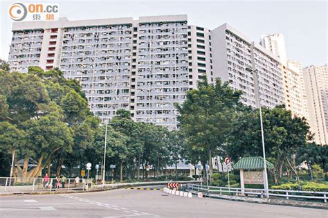 碩門邨（英語：shek mun estate）是香港的一個公共屋邨，位於新界沙田城河東石門。 碩門邨名稱從「石門」的諧音而來。 第一期由房屋署總建築師（設計及標準策劃）及房屋署總建築師（2）聯手設計，以新和諧一型結合非. 公屋恆安邨 賠訂賣420萬 - 東方日報