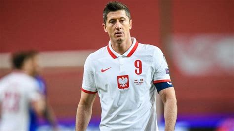 The official home of europe's premier club competition on facebook. Lewandowski, en duda para la Champions League - TyC Sports