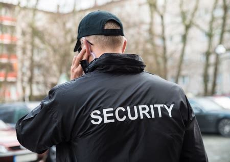 Devenir agent/ agente de sécurité et de surveillance. Métier Agent de Sécurité | IRFA Formation