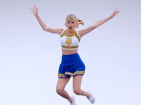 Baby, i'm just gonna shake, shake, shake, shake, shake. Team Taylor from Taylor Swift's Shake It Off Style