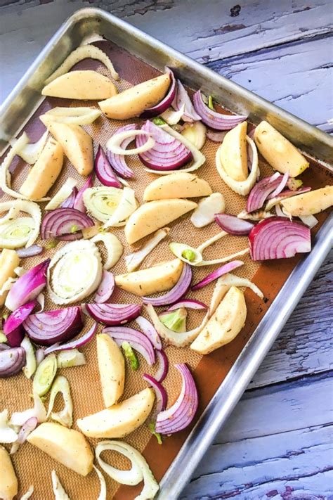 Transfer to the center of the sheet pan of seasoned vegetables.roast 25 to 27 minutes for medium (the center may still be slightly pink), or until the pork is cooked to your desired degree of doneness* and the vegetables are tender when pierced with a fork. Sheet Pan Roasted Fennel Recipe | Mama Likes To Cook