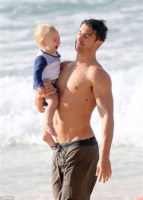 It's rumoured matty j might propose during this year's finale of the bachelor. Matty J shows off ripped physique as he dotes on nephew ...