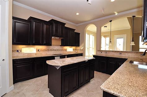 Cabinets make a big style statement in your kitchen and the doors, drawer fronts, and side panels come in a wide variety of options and prices. Pin by Peggy Martin on Kitchen | Unfinished kitchen ...