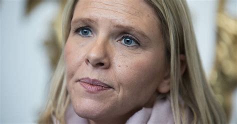 Trebarnsmor leder i frp stortingsrepresentant for møre og romsdal. Derfor gråt Sylvi Listhaug i butikken: "Jeg hadde ...