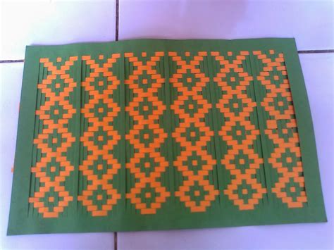 Tutorial / cara membuat anyaman kertas motif tulisan, tulisan indonesia. Karya Nuri: Kreasi Anyaman Kertas