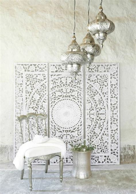 Orientalische deko • bilder & ideen • couch orientalisch einrichten: orientalisch einrichten ideen in weiß und silbern mandala ...