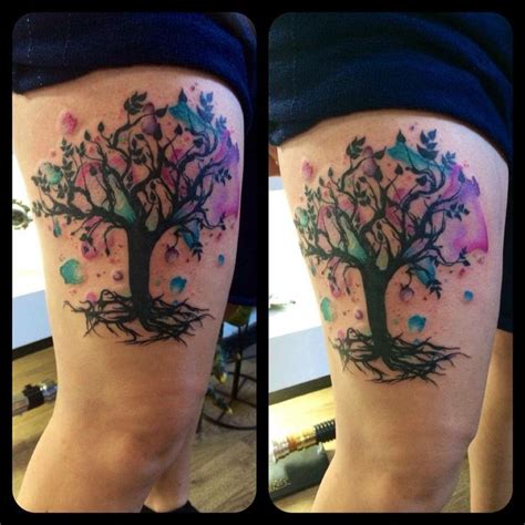 The tattoo you have been dreaming of. Pin by Holly Adams on Tattoo | Leaf tattoos, Maple leaf ...