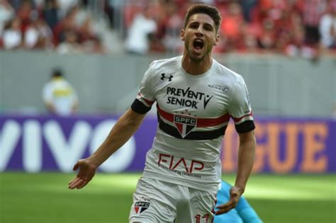 .публикаций — посмотрите в instagram фото и видео volta calleri spfc (@voltacallerispfc12). Calleri diz que volta é improvável, mas avisa: nunca ...