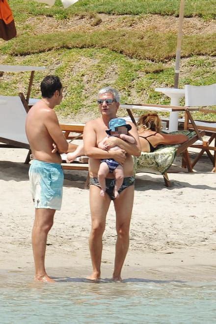 Nichi vendola e eddy testa (fotogramma) immagine di repertorio. Nichi Vendola: il figlio nato da madre surrogata ...