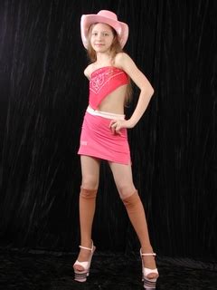 Subscribe for the genre female portrait and get the latest photos. Yulya N3: preteen model pics