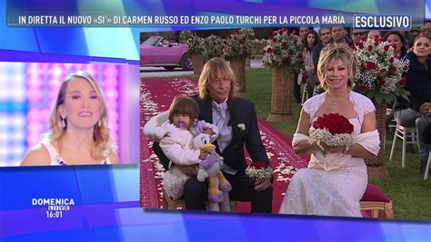 «non lo so perché se ne occupava il nostro commercialista, ma era tutto regolare», garantisce carmen russo, dando la sua. Carmen Russo ed Enzo Paolo Turchi sposi bis in diretta tv ...