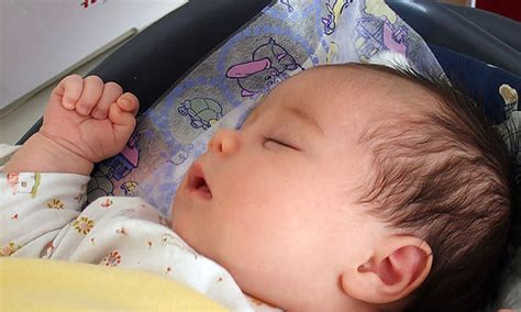 Babies outside of the womb often do actually look bored. How long do babies sleep in the womb, how can i stop ...