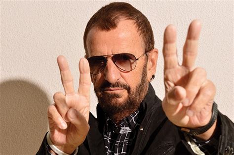 Nov 24, 2020 · starr married his first wife, maureen starkey, in 1965 after maureen found out she was pregnant, and the two remained together for a decade, producing children zak, jason, and lee. Ringo Starr Cancels North Carolina Show to 'Take a Stand ...