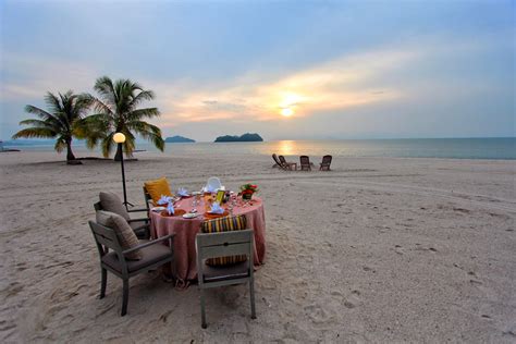 Cozy, beautifully landscaped and designed small resort at the southern end of cenang road and northend end of tengah beach. PRIVATE BEACH BBQ Four Seasons Resort Langkawi - Hungry ...