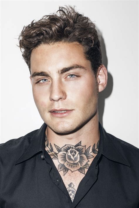 Douwe bob,in 2016 douwe bob represents the netherlands at the eurovision song contest. Did 2016 Eurovision contestant Douwe Bob really like the peen?