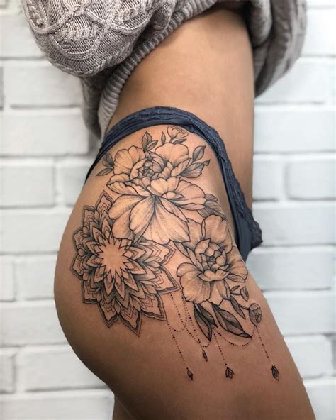 Mandala oberschenkel tattoo tattoo schriftzüge ideen inspirierende tattoos bein tattoos frauen tattoos vorlagen muster tattoos blumen tattoo vorlage palmen tattoos tattoo ideen. 50 des schönsten Mandala Tattoo Designs für Deinen Körper ...