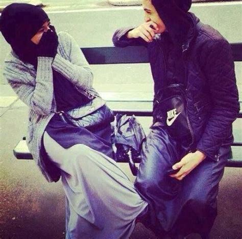 Now that you and your bae are engaged, it's time to remember this memorable occasion with a romantic photo. Images Of Muslim Couple On Tumblr Wallpaper | Muslim ...